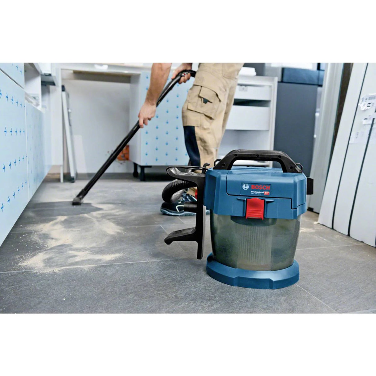 BOSCH GAS 18V 10L VACUUM - BODY ONLY