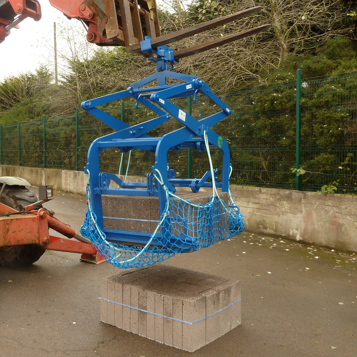 MC QUAID BLOCK GRAB FORK ATTACHMENT