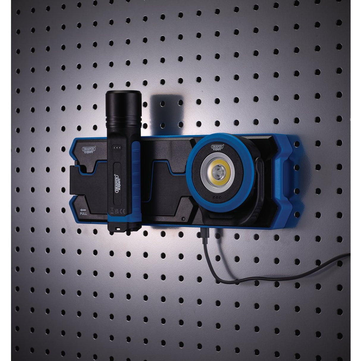 DRAPER WIRELESS RECHARGEABLE MINI FLOOD LIGHT