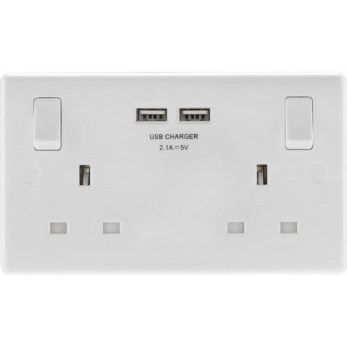 BG 2 GANG SWITCHED SOCKET C/W 2 X USB OUTLETS