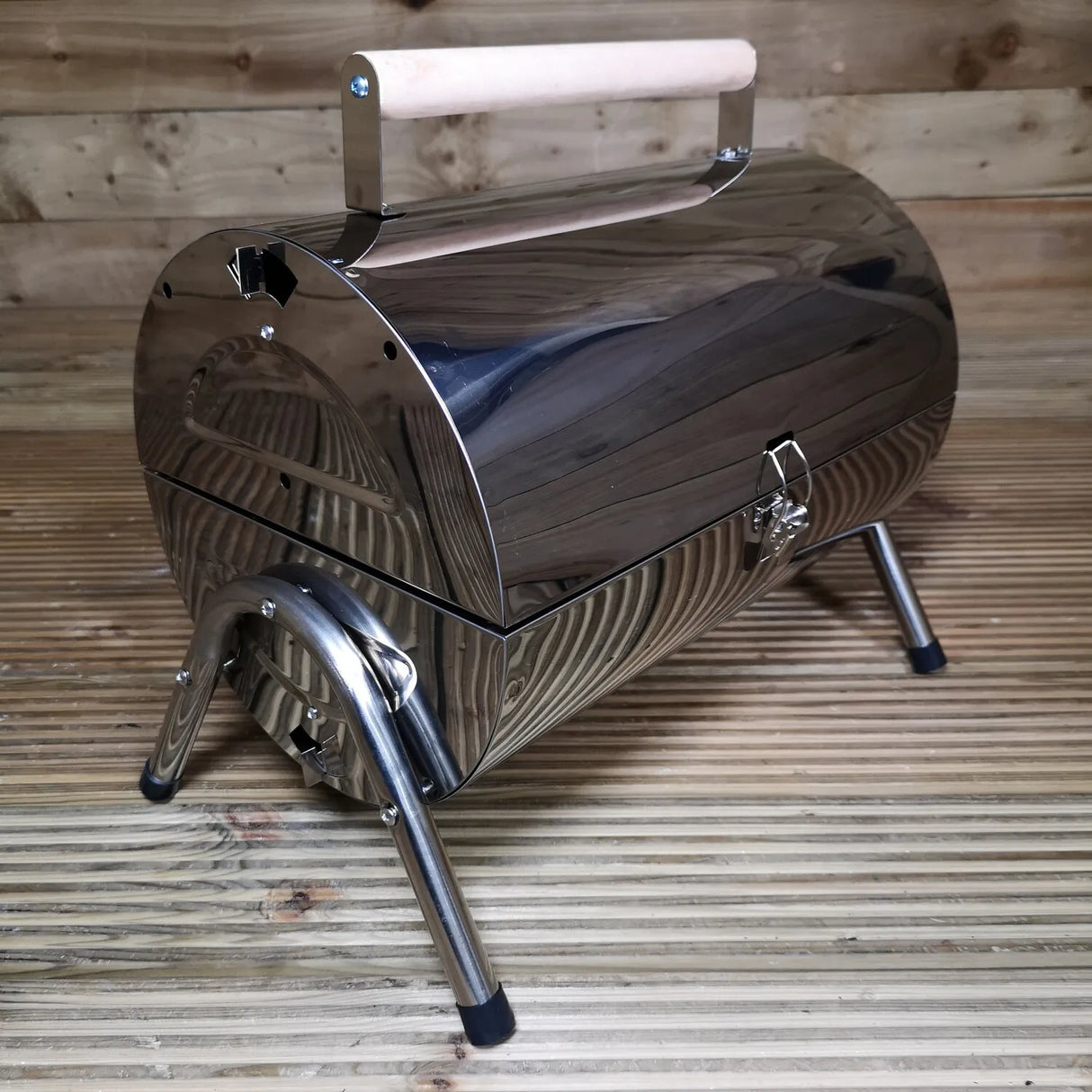 REDWOOD STAINLESS STEEL PORTABLE BARBECUE